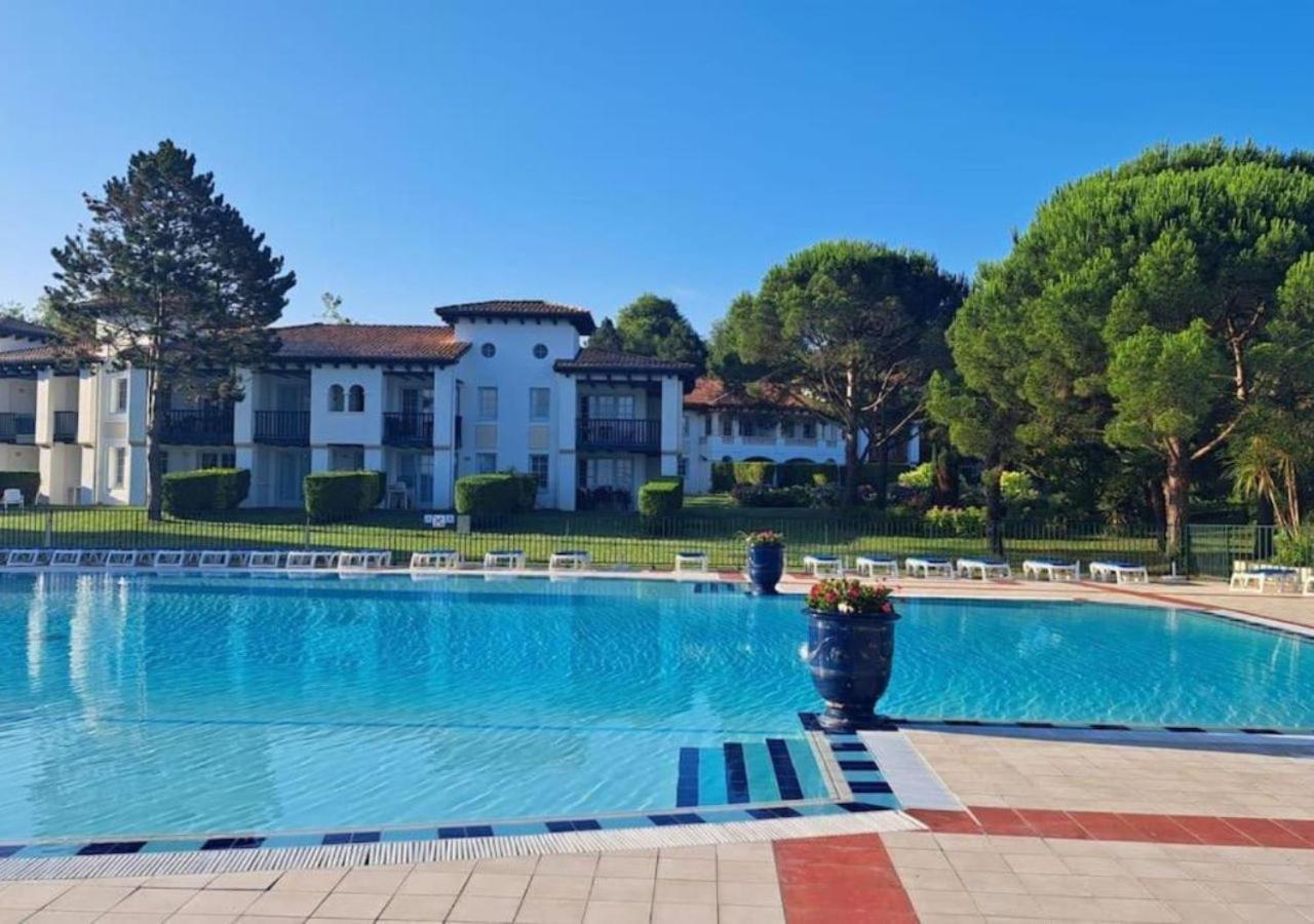 Atlantic Selection - Domaine De Bordaberry - Terrasse & Superbe Piscine Apartment Urrugne Exterior photo